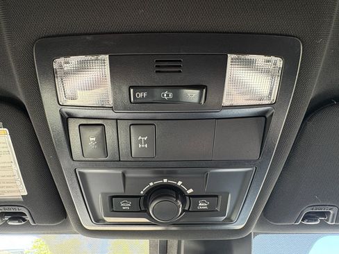Used 2019 Toyota Tacoma TRD Off-Road AWD/4WD image 19