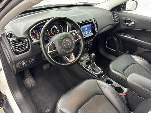 Used 2019 Jeep Compass Latitude AWD/4WD image 12