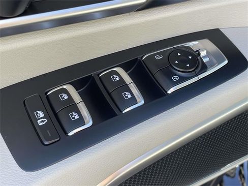 New 2025 Kia Telluride S image 25