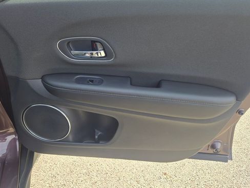 Used 2022 Honda HR-V EX image 5