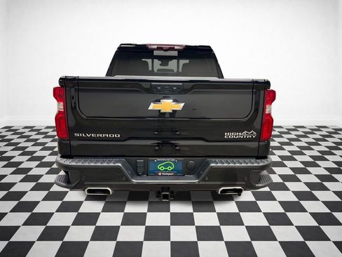 Certified 2024 Chevrolet Silverado 1500 High Country w/ Technology Package AWD/4WD image 8