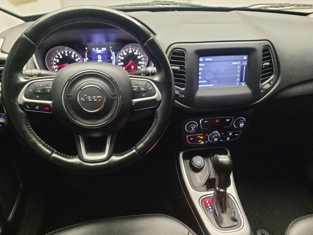 Used 2020 Jeep Compass Latitude w/ Cold Weather Group AWD/4WD image 22
