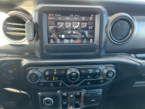 Used 2020 Jeep Gladiator Sport w/ Quick Order Package 24S image 11