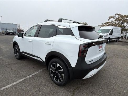 New 2026 Nissan Kicks SV image 6