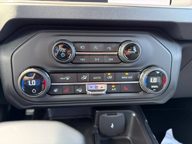 New 2026 Ford Bronco Outer Banks AWD/4WD image 14