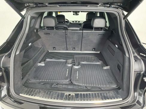 Certified 2023 Porsche Cayenne S AWD/4WD image 25