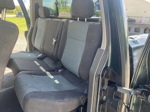 Used 2005 Nissan Titan XE AWD/4WD image 29