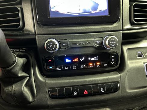 Used 2025 RAM ProMaster 2500 w/ U-Haul Equipment Group FWD image 18
