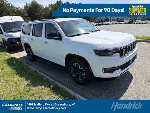 Used 2024 Jeep Wagoneer L Series III w/ Flexible Seating Group AWD/4WD image 1