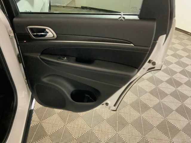 Used 2018 Jeep Grand Cherokee Limited w/ Luxury Group II AWD/4WD image 35