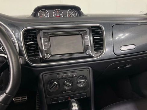 Used 2013 Volkswagen Beetle 2.0T FWD image 14