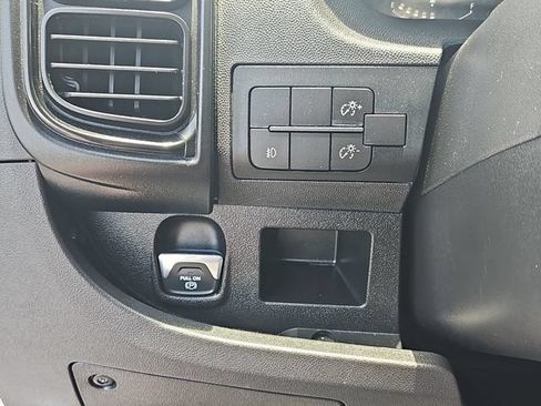 Used 2025 RAM ProMaster 2500 w/ Convenience Group FWD image 30