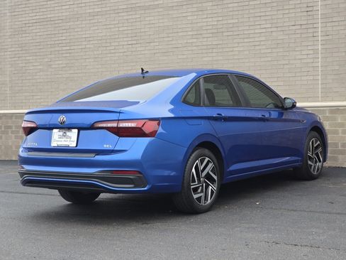 Used 2024 Volkswagen Jetta SEL image 8