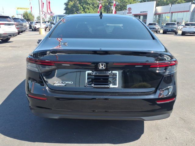 Used 2025 Honda Accord SE image 2