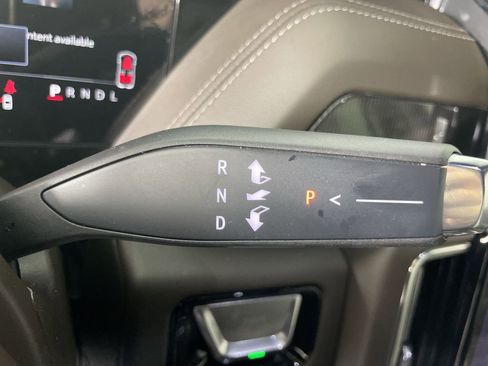 Used 2025 GMC Yukon XL Elevation image 15