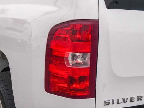 Used 2013 Chevrolet Silverado 1500 2WD Crew Cab Hybrid image 9