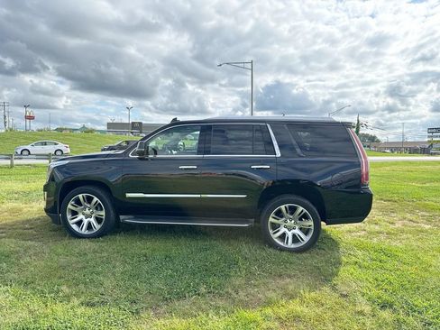Used 2016 Cadillac Escalade Luxury AWD/4WD image 11