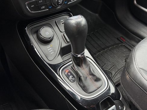 Used 2021 Jeep Compass Limited image 20