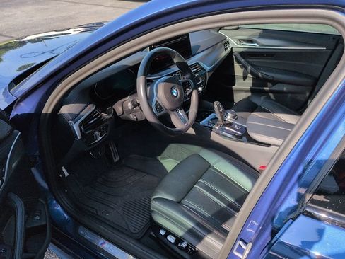 Used 2023 BMW M550i xDrive w/ Shadowloine Package AWD/4WD image 6