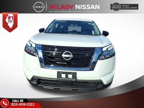 New 2025 Nissan Pathfinder S image 2