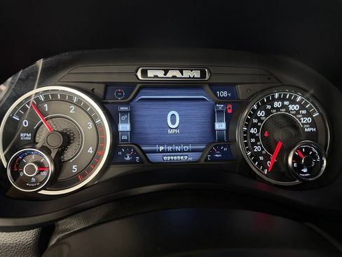 Used 2024 RAM 2500 Laramie AWD/4WD image 19