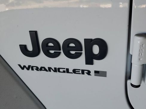 New 2025 Jeep Wrangler Sahara image 8