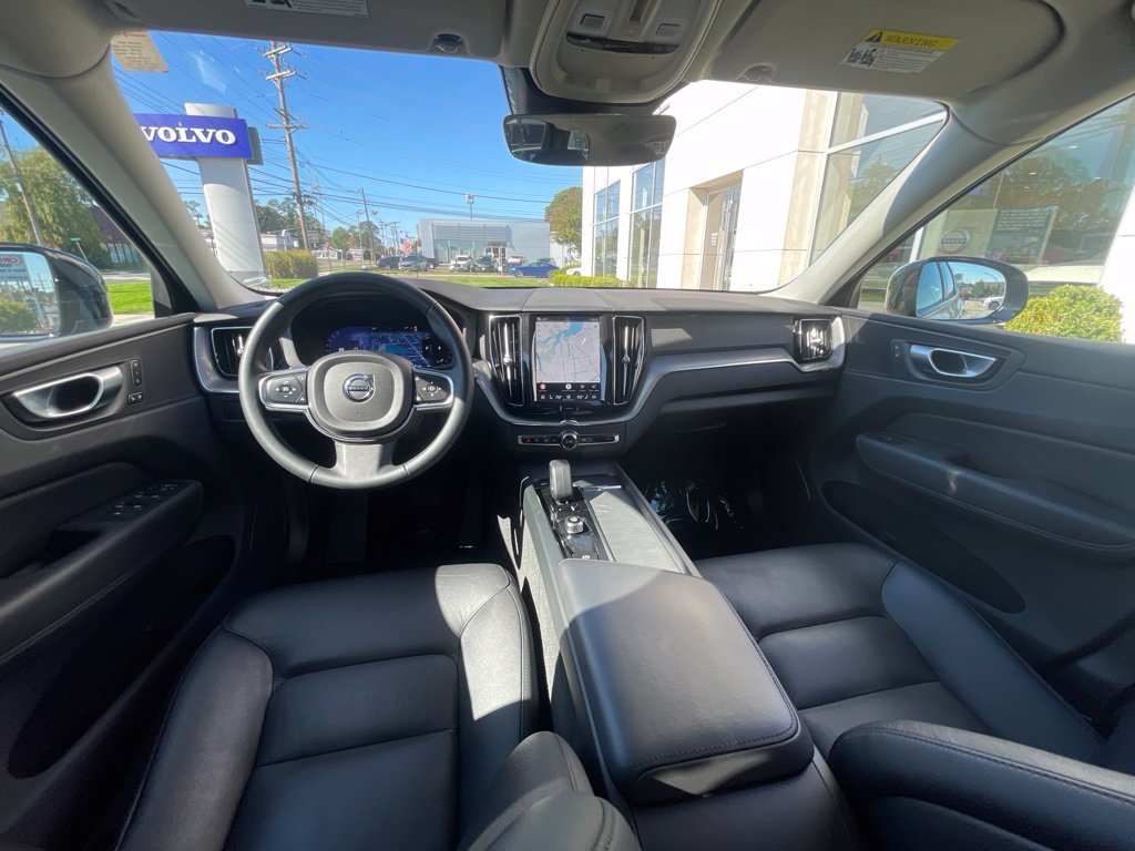 Certified 2024 Volvo XC60 B5 Core w/ Protection Package Premier AWD/4WD image 18