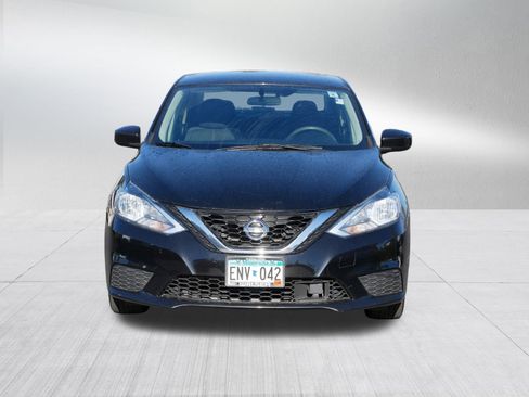 Used 2018 Nissan Sentra SV image 2