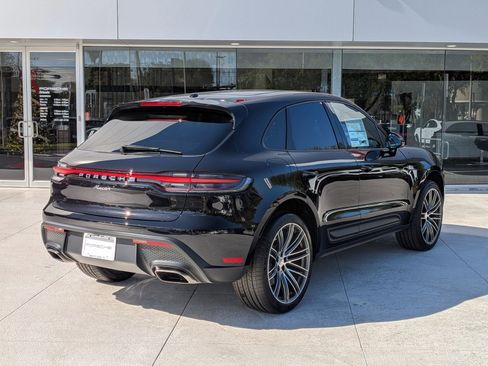 New 2026 Porsche Macan image 9
