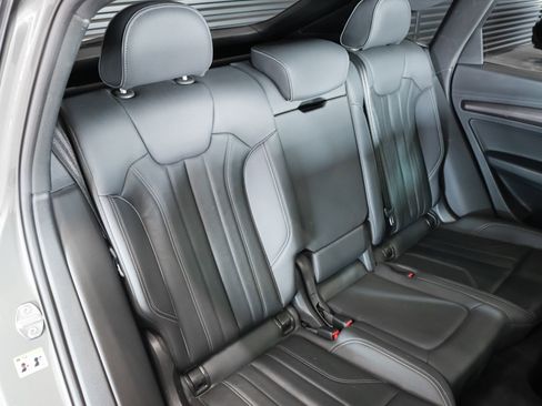 Used 2023 Audi Q5 2.0T Premium w/ Convenience Package image 11