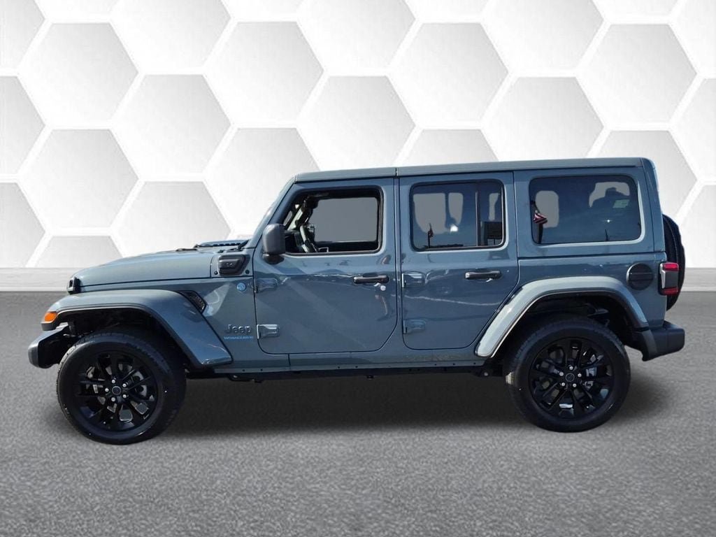 Certified 2025 Jeep Wrangler Unlimited Sahara w/ Technology Group AWD/4WD image 6