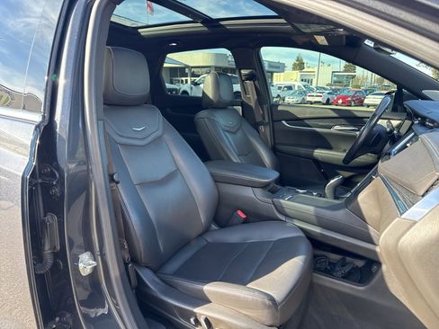 Used 2023 Cadillac XT5 Premium Luxury image 11