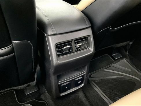 Used 2017 Ford Edge SEL w/ Equipment Group 201A FWD image 30
