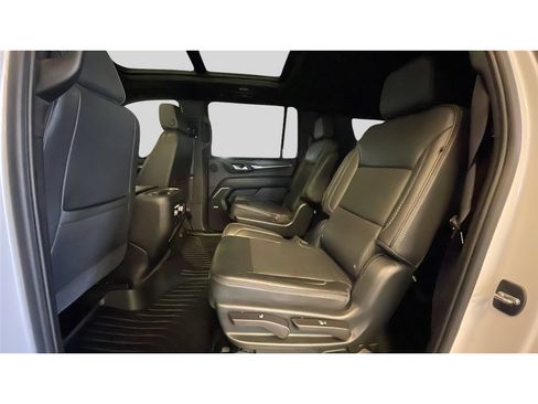 Used 2023 GMC Yukon XL Denali AWD/4WD image 15