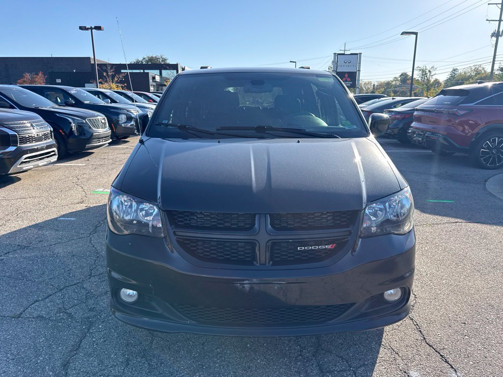 Used 2019 Dodge Grand Caravan GT FWD image 2