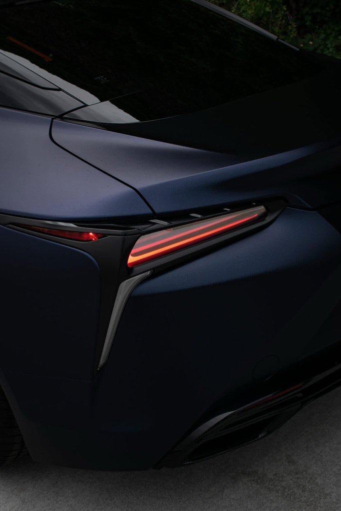 Used 2018 Lexus LC 500 Coupe w/ Touring Package RWD image 9
