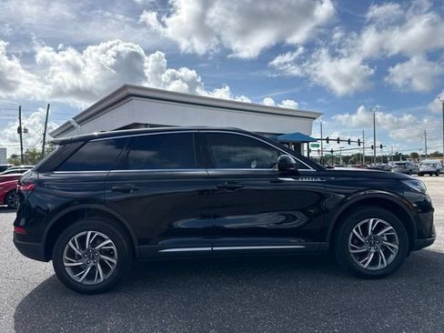 Used 2025 Lincoln Corsair FWD image 4
