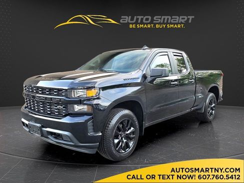Used 2022 Chevrolet Silverado 1500 Custom AWD/4WD image 1