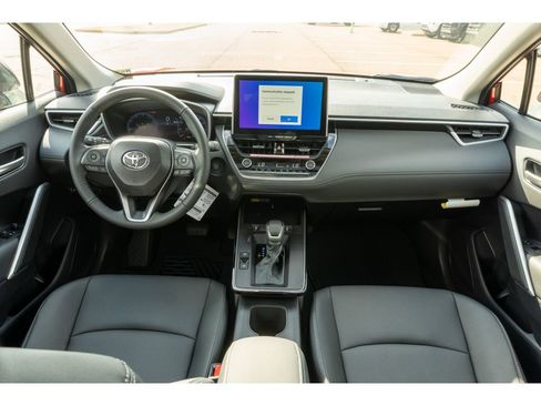 Used 2026 Toyota Corolla Cross XLE w/ Convenience Package image 21