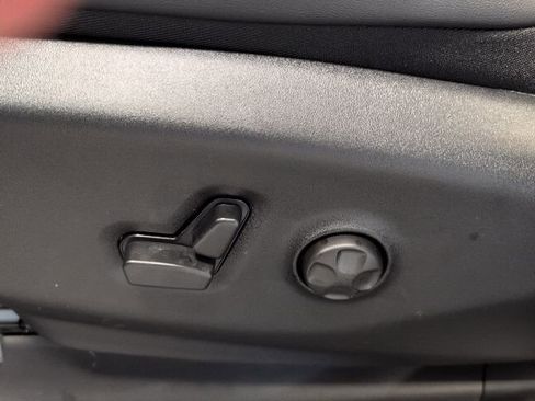 New 2026 Chrysler Voyager LX FWD image 13