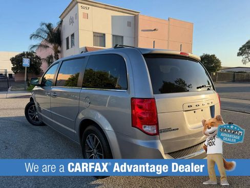 Used 2017 Dodge Grand Caravan SXT FWD image 6