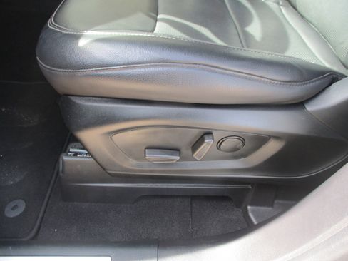 Used 2021 Ford Explorer Limited w/ Equipment Group 301A RWD image 12