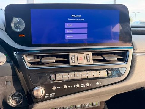 Used 2023 Lexus ES 300h w/ Accessory Package (Z1) FWD image 22