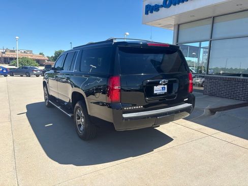 Used 2015 Chevrolet Suburban LT AWD/4WD image 7