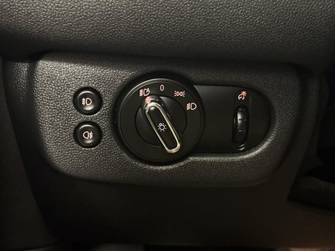 Used 2019 MINI Cooper Clubman S w/ Premium Package FWD image 27