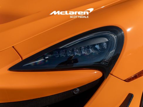 Used 2020 McLaren 620R image 14