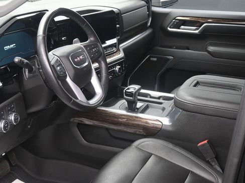 Used 2022 GMC Sierra 1500 Elevation w/ Elevation Premium Package AWD/4WD image 14