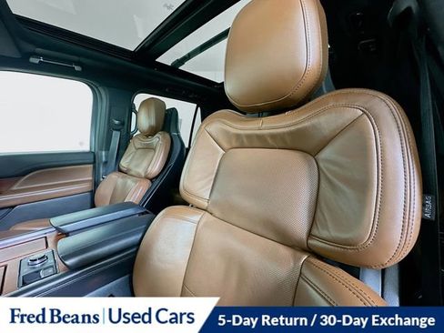 Certified 2023 Lincoln Navigator L Reserve image 23