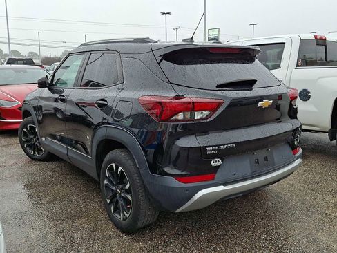 Used 2021 Chevrolet TrailBlazer LT w/ Sun and Liftgate Package image 4