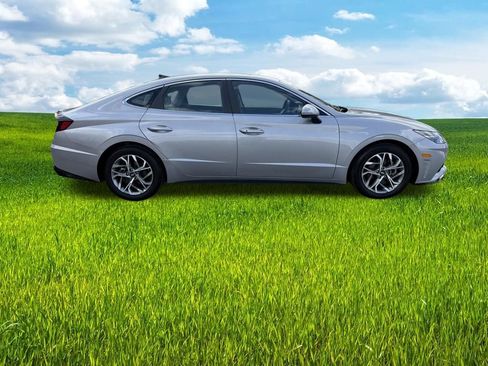 Used 2023 Hyundai Sonata SEL w/ Cargo Package image 4
